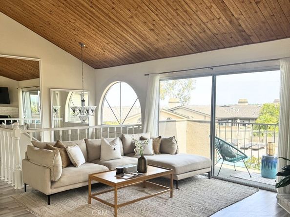 2175 Pacific Avenue G1, Costa Mesa CA 92627