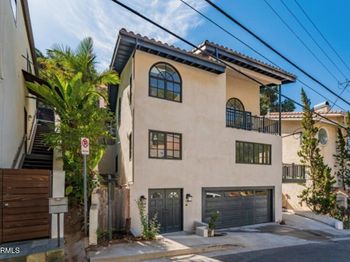 8032 Willow Glen Road