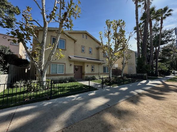 6446 Woodley Avenue 3, Lake Balboa CA 91406