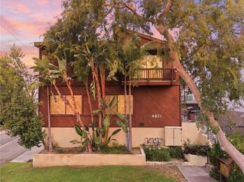 4821 Riverton