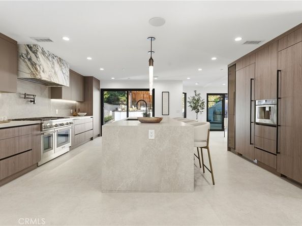 2638 Zorada Drive, Los Angeles CA 90046