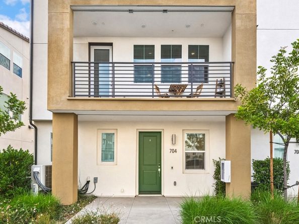 704 Cara Cara, Covina CA 91723