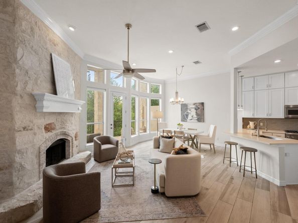 1701 Spyglass DR 10, Austin TX 78746
