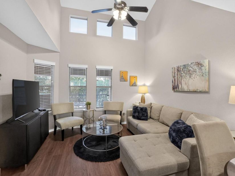 2104 Cullen Ave 7211, Austin TX 78757