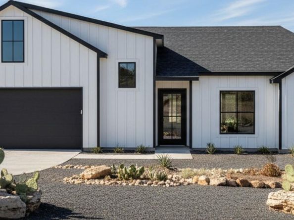 3113 Nobel CIR, Lago Vista TX 78645