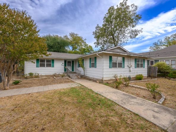 207 W 17th ST, Georgetown TX 78626