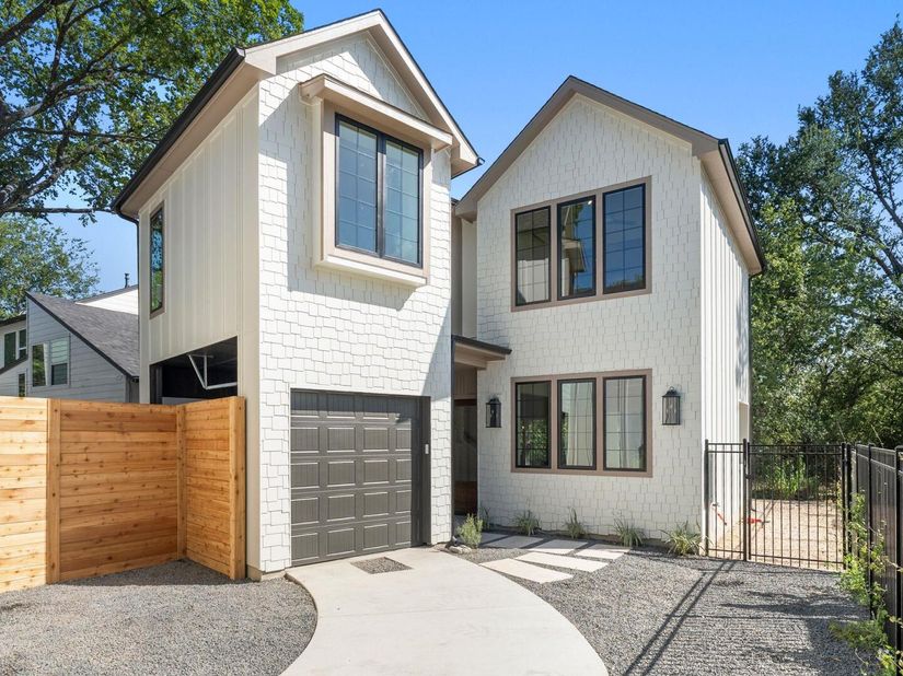 5607 Tura LN 2, Austin TX 78721