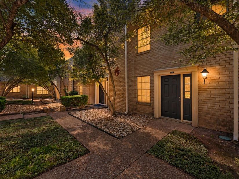 8400 Jamestown DR 426, Austin TX 78758