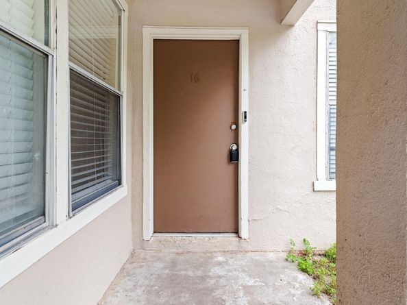 1010 W 23rd ST 16, Austin TX 78705