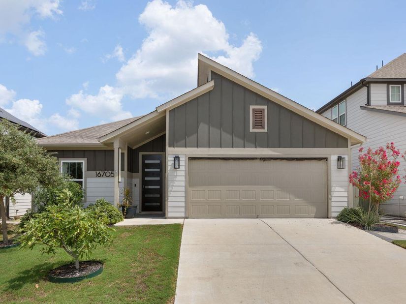16705 Adoro DR, Manor TX 78653