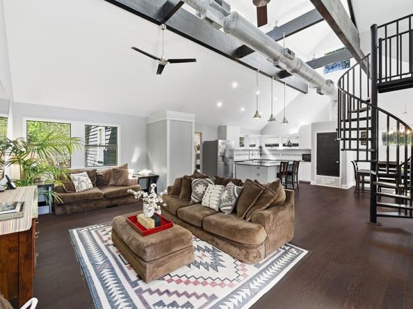 2818 Saratoga DR, Austin TX 78733