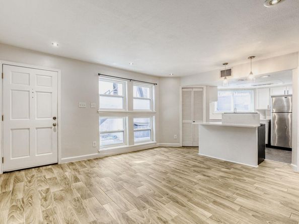 1500 Woodlawn BLVD 105, Austin TX 78703