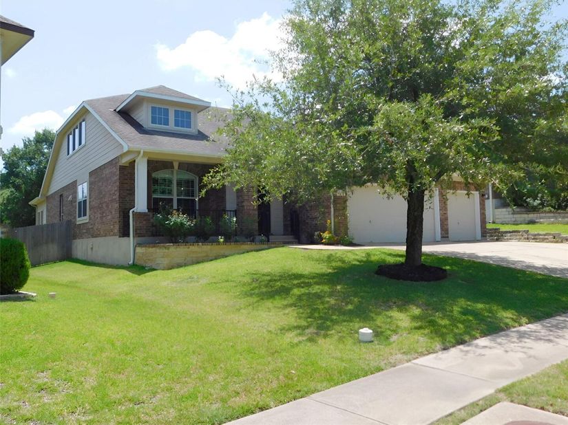 2670 Ravenwood Dr, Round Rock TX 78665