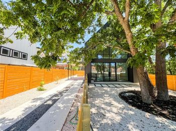 2604 Oaklawn Ave