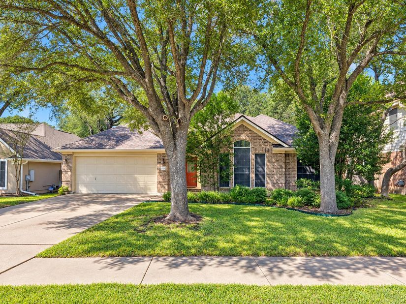 15814 Rustic LN, Austin TX 78717
