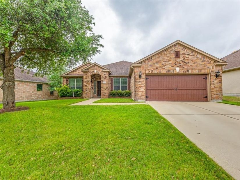 329 Island Oak DR, Austin TX 78748