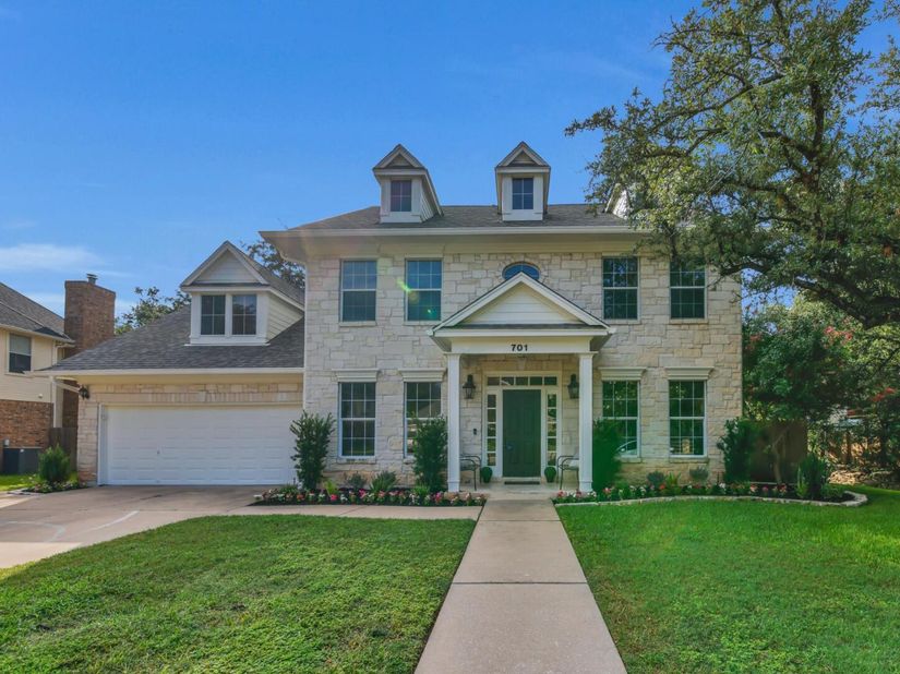 701 Oaklands DR, Round Rock TX 78681
