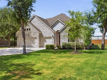 1216 Scenic Oaks DR
