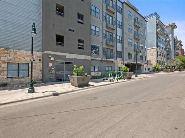 2502 Leon ST 417, Austin TX 78705