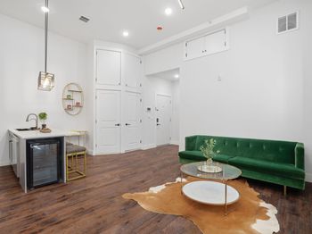 104 Glenwood Ave