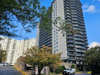 2077 Center Ave