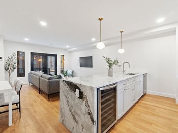 82 Colgate St