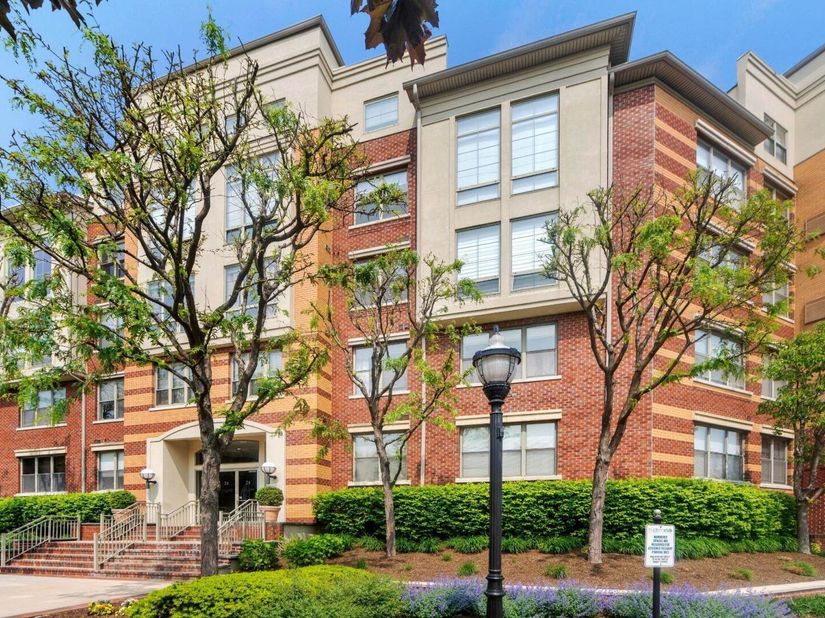 24 Avenue At Port Imperial B37, West New York NJ 07093