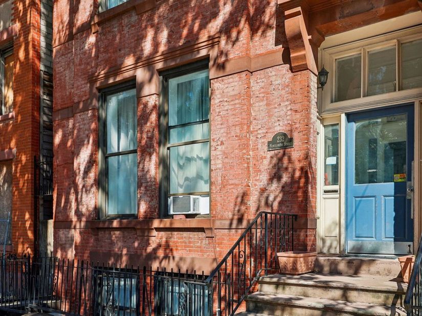 232 Montgomery St 3, Jersey City NJ 07302