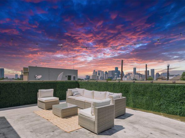 2106 Holman Street B, Houston TX 77004