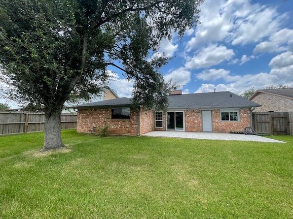 2726 Mesquite Drive, Sugar Land TX 77479