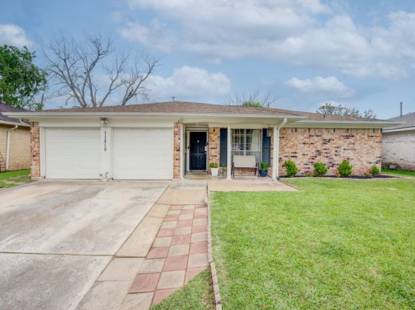 11819 S Nottingham Circle, Houston TX 77071