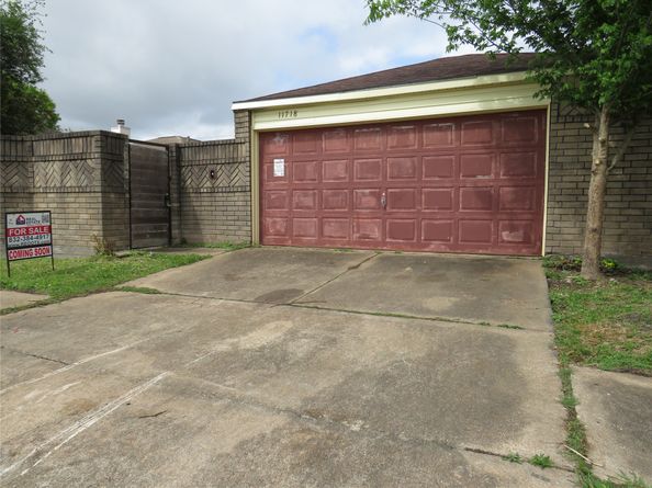 11718 Coachfield Lane, Houston TX 77035