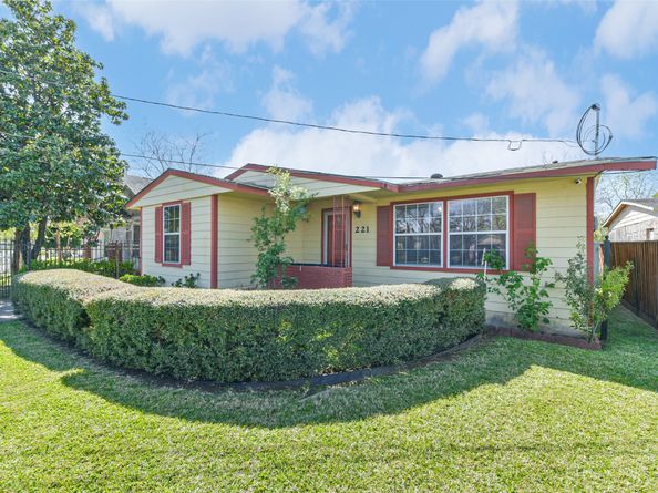 221 N Hagerman Street, Houston TX 77011