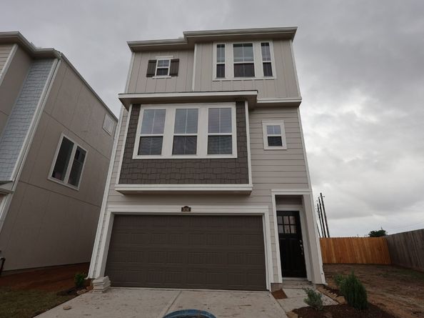 3016 Tres Olivos Drive, Houston TX 77047