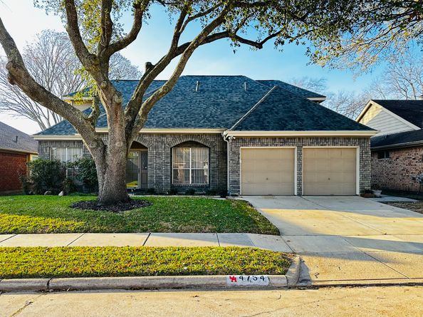 4754 Wynnview Drive, Friendswood TX 77546