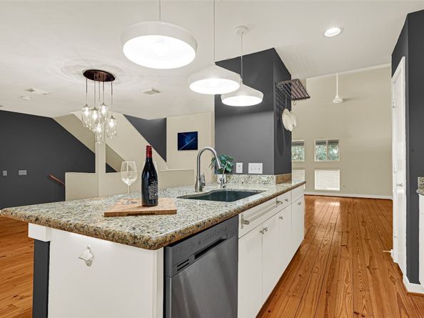 227 W Gray, Houston TX 77019