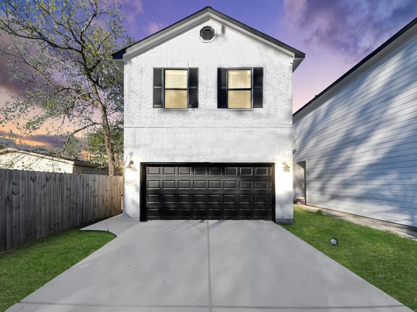 8719 Compton Street, Houston TX 77016