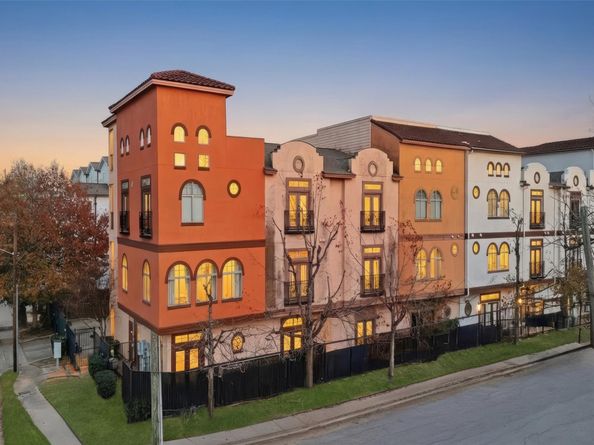 806 Jackson Hill Street 201, Houston TX 77007