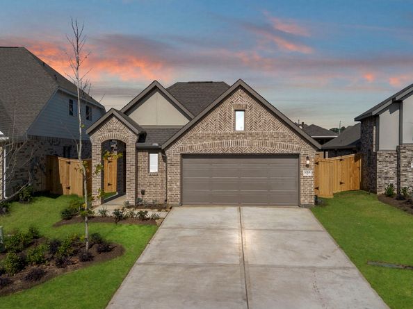 1068 Shoal Creek Trail, Conroe TX 77304