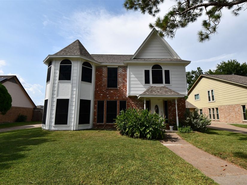 14706 W Bend Drive, Houston TX 77082