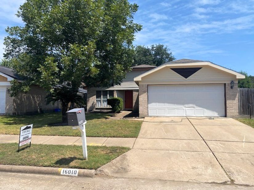 16010 Vista Del Mar Drive, Houston TX 77083
