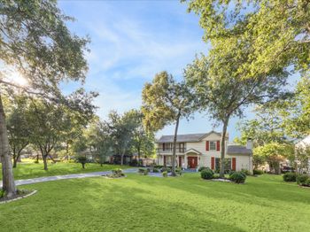 718 Garden Oaks Boulevard