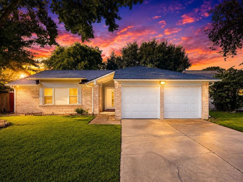 12019 Plumbrook Drive, Houston TX 77099