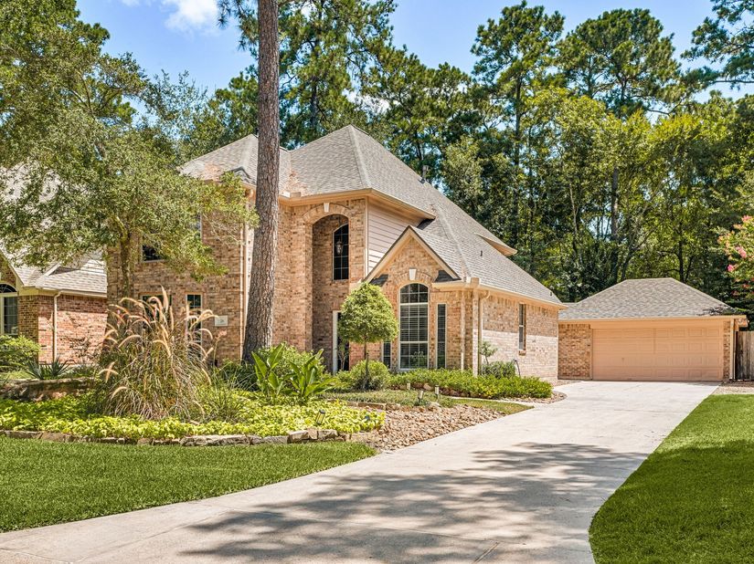 26 Cinnamon Teal Place, The Woodlands TX 77382