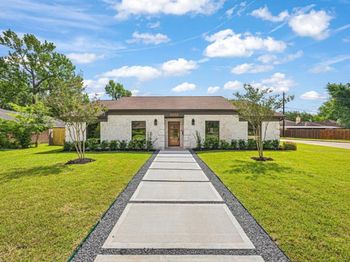 3602 Mona Lee Lane