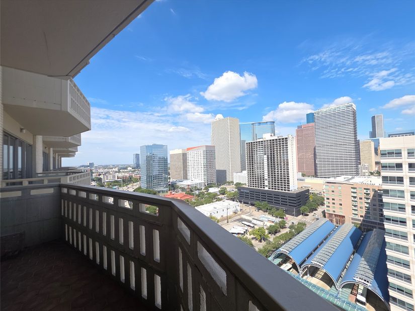 2016 Main Street 1907, Houston TX 77002