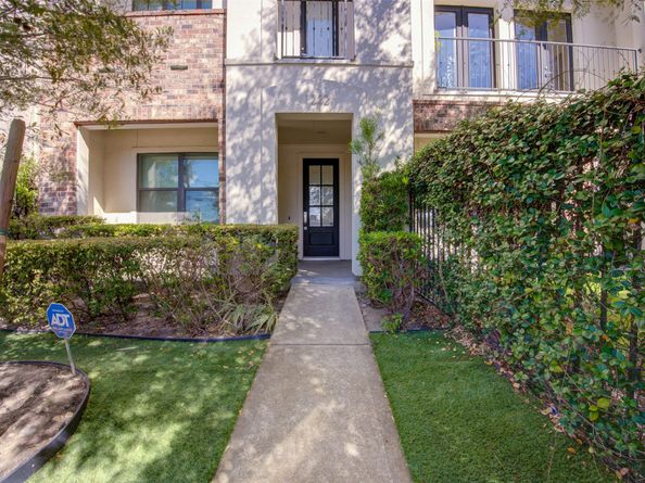 1222 W Dallas Street, Houston TX 77019