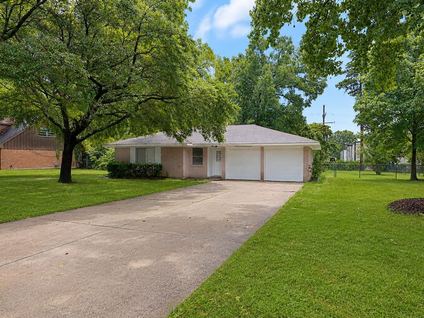 503 Northwood Drive, Conroe TX 77303