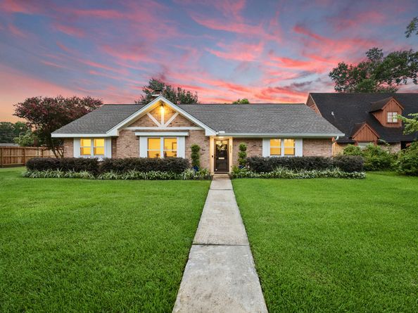 9211 Olathe Street, Houston TX 77055