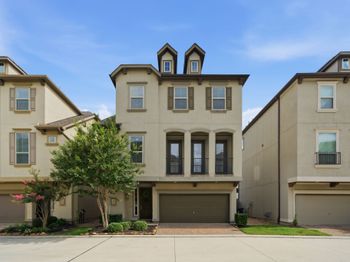 10616 Centre Shadows Drive